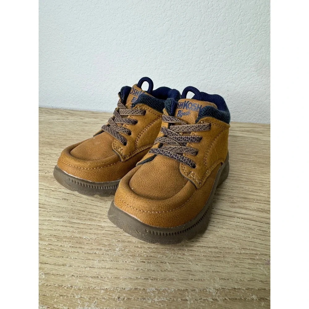 OshKosh Bgosh DOOM Kids Tan Navy Blue Ankle Boots Size 6M Hiking Outoor Play